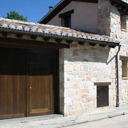 Casa de Campo El Hogar Del Fresno, Casa Con Encanto En Canicosa