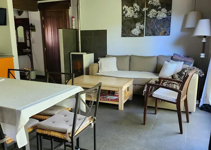 El Hogar Del Fresno, Casa Con Encanto En Séjour à la campagne Canicosa