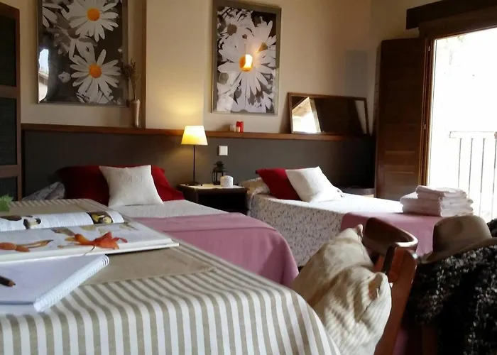 Kır Evi El Hogar Del Fresno, Casa Con Encanto En *