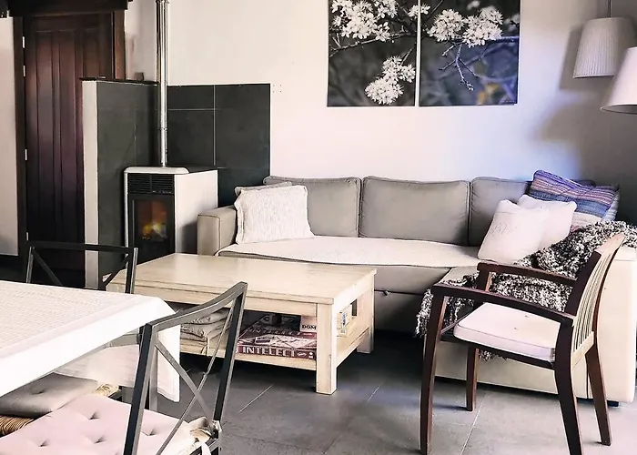 Kır Evi El Hogar Del Fresno, Casa Con Encanto En *