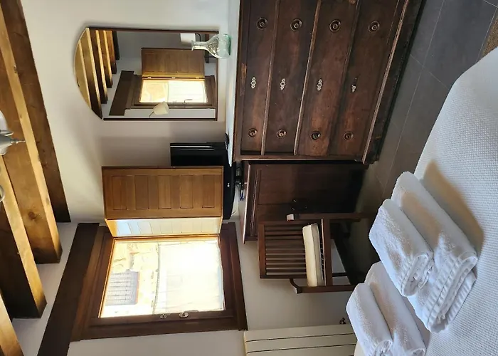 El Hogar Del Fresno, Casa Con Encanto En Séjour à la campagne Canicosa